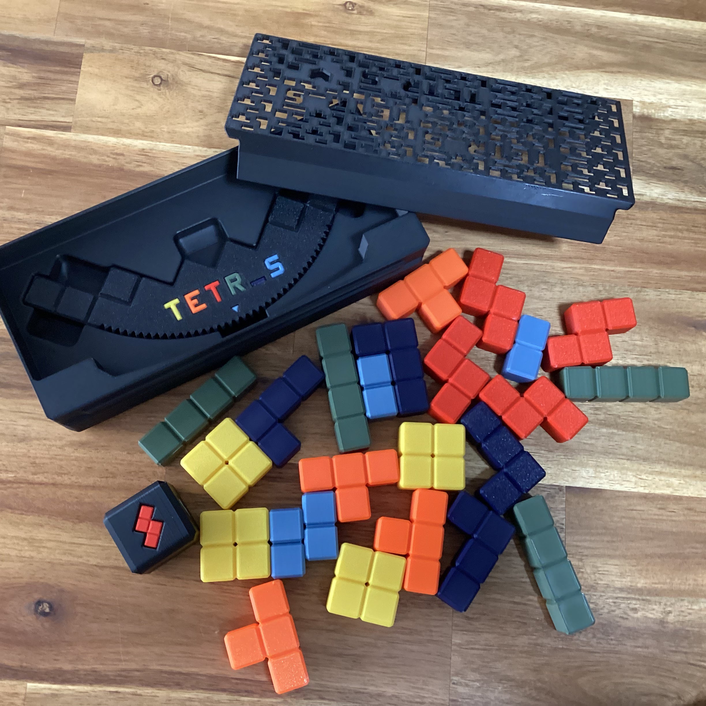 Jeux de société Tetr_s