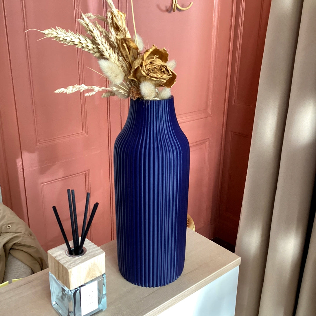 Vase moderne ondulé