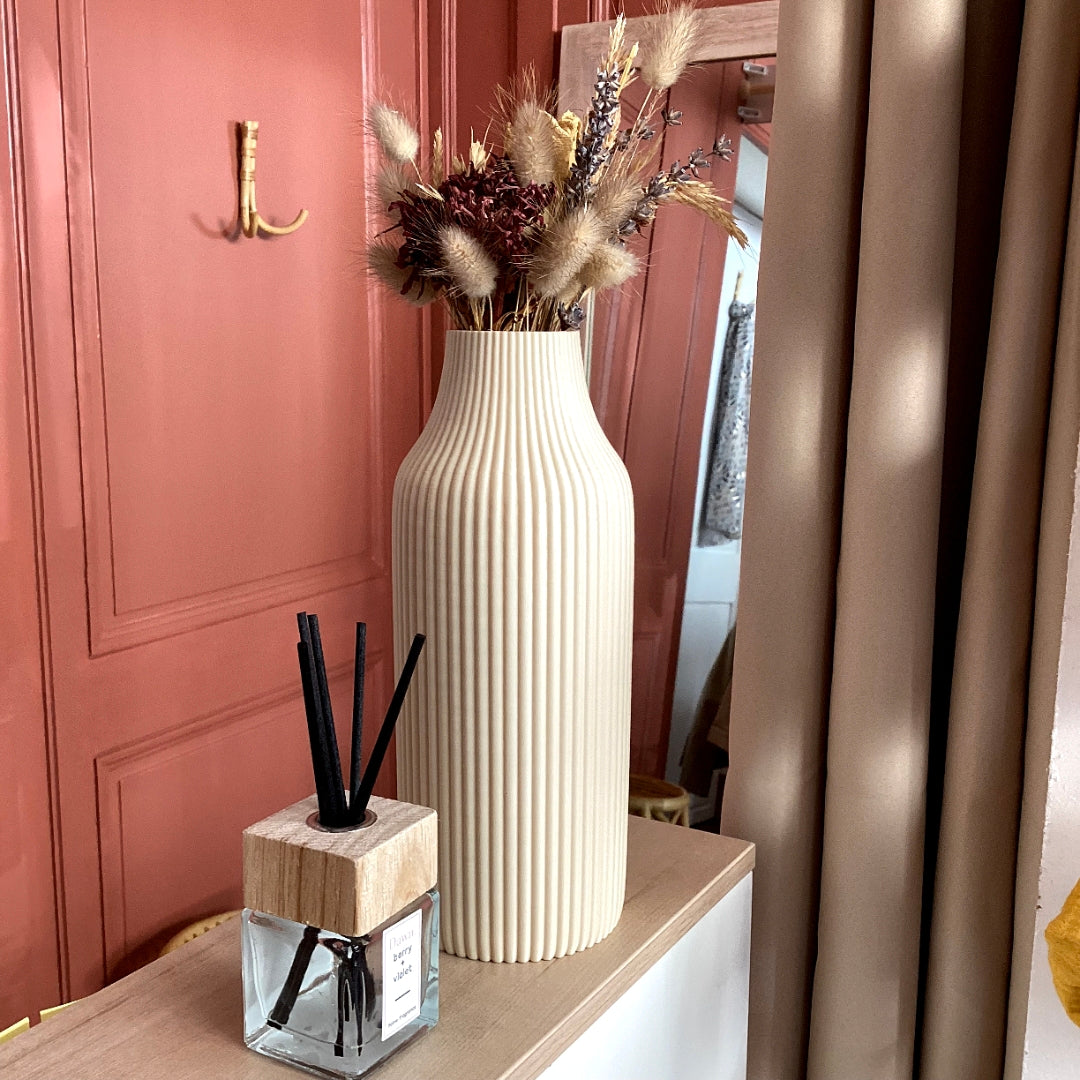 Vase moderne ondulé